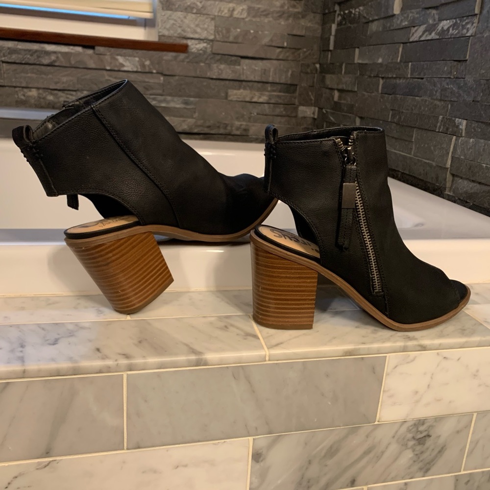 Sam Edelman Circus Black Kammie Ankle Peep Toe Booties